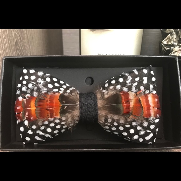 Luxury Feather Bowtie Collection - Picture 2 of 2